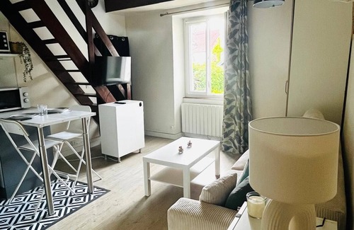 Linas Apartment | Le Nid de l'Autodrome - cosy & practical