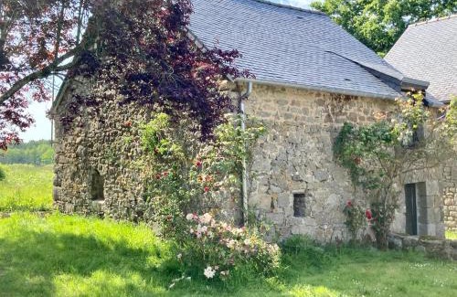 Combourg House | Le Nid de la Breizhidence
