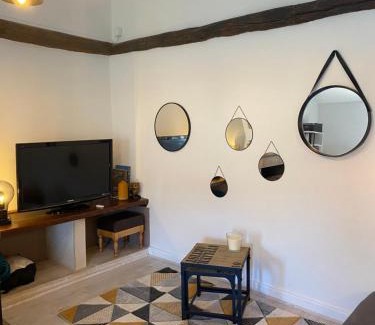 Verdun Apartment | Le Nid Paisible