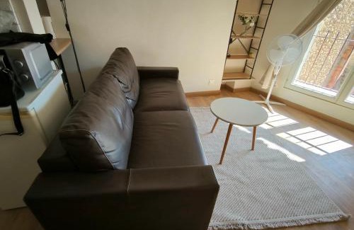 Salon-de-Provence Apartment | Le Nid plein centre