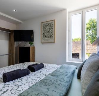 Attignat Apartment | Le Nido - stationnement privé gratuit