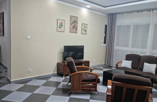 Hydra Apartment | Le P'tit Urbain, Large apartment +parking lot