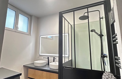 Montauban Apartment | Le paisiblement votre, 3 Bedrooms