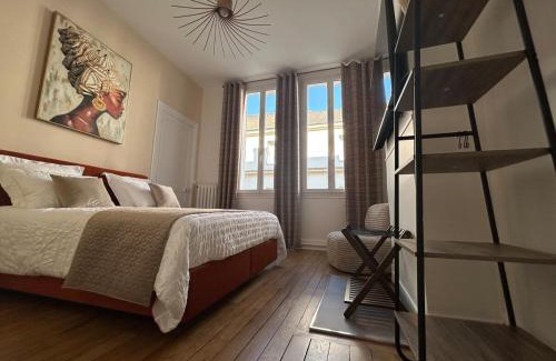 Epernay Apartment | LE PALAIS DE LEO Luxury Apt Epernay Hyper center 4P Balcony AC