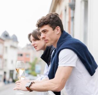 Epernay Apartment | LE PALAIS DE LEO Luxury Apt Epernay Hyper center 4P Balcony AC