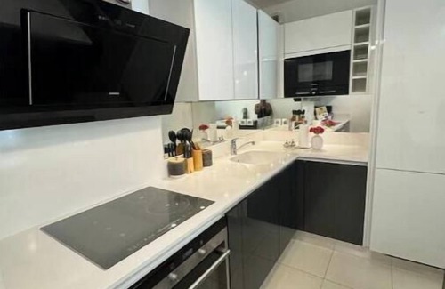 Saint-Cloud Apartment | Le Papillon Enchanté de Saint Cloud