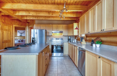 St-Adolphe-d'Howard Cottage | Le Paradis Courchevel - Luxe Chalet with Private Jacuzzi, Pool & Scenic Views