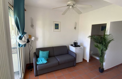 Tartane Apartment | Le Paradis de la Baie sleeps 4 2 Minutes from the beaches of TARTANE fully equipped