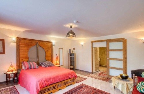 Orcival Hotel | Le Paradis