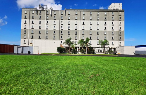 Read Boulevard East Apartment | Le Parc Hotel: Your Cozy Retreat Just Minutes from New Orleans' Magic!nn