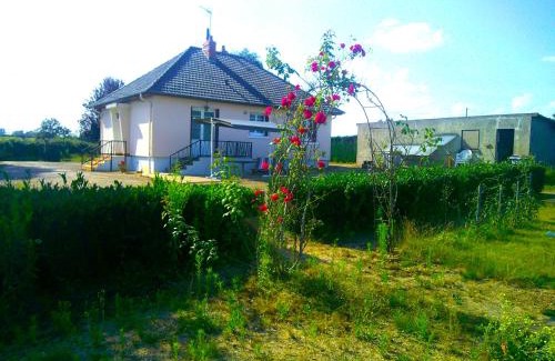 La Perche House | le pavillon a la campagne