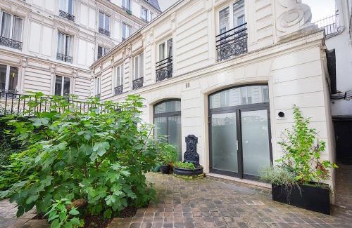 Faubourg-du-Roule House | Le Pavillon Ponthieu - Champs-Élysées