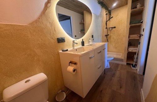 Neant-sur-Yvel House | Le Perlez