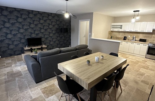 Replonges Apartment | Le petit Phuket