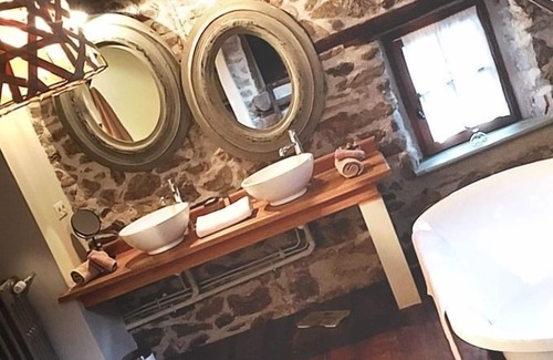 Entraygues-sur-Truyere House | Le Petit Chou