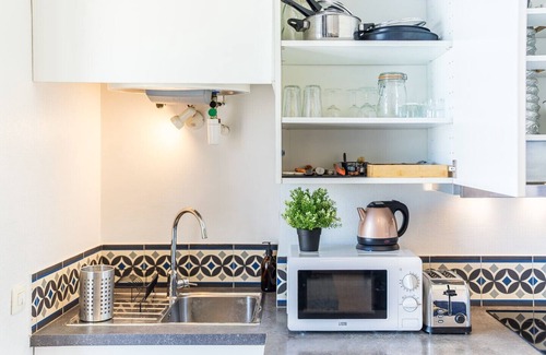 Voltaire - Saint Amour Apartment | Le Petit Chaponnay - Charming Apartment for 2 near Saxe Gambetta