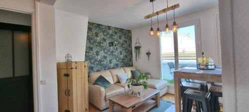 Quartier Vieux Marche-Cathedrale Apartment | Le Petit Horloge