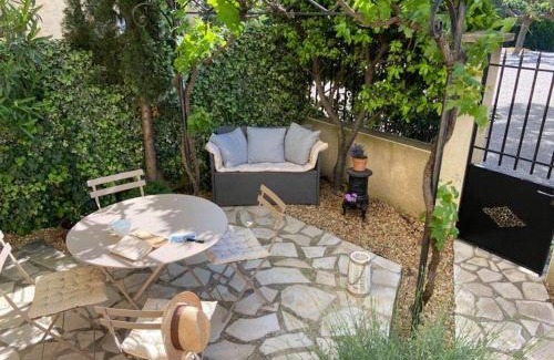Sablet Apartment | Le Petit Jardin