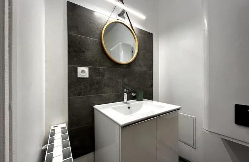 Chateauroux Apartment | Le Petit Marin Cosy Netflix & Wifi Proche Centre-Ville