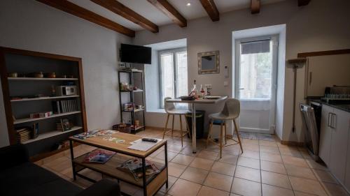 Civaux House | Le Petit Mona Elowen