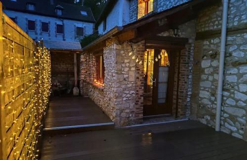 Tosny House | Le Petit Paradis