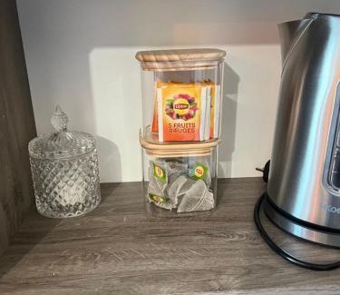 Bourg-en-Bresse Apartment | le petit prince , jolie maisonnette terrasse Netflix parking privé jeux de société