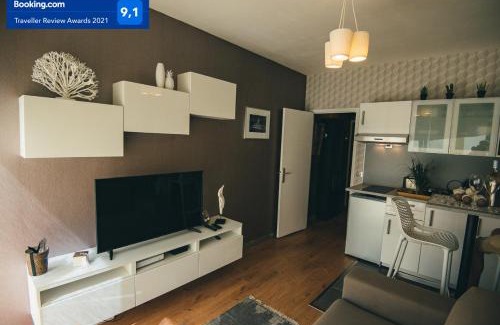 Le Chesnay Apartment | Le Petit Roi - StandingPlace