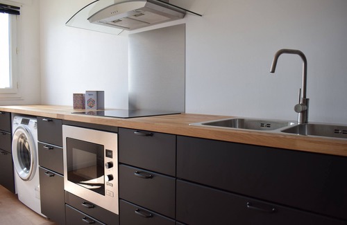 Saint-Ouen-l'Aumone Condo | Le Petit Saint Ouennais 30 minutes from Paris