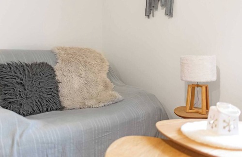 Mazamet Apartment | Le Polaire : T2 Ambiance Douce et Chaleureuse