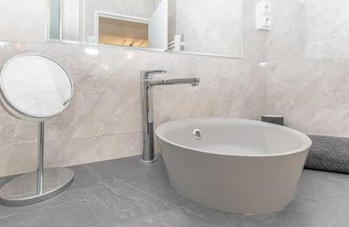 Sablon Apartment | Le Pompidou 3 pièces à 2 min de la gare