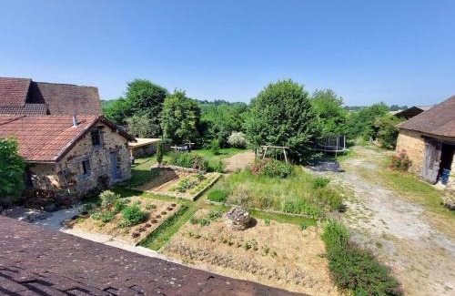 Coussac-Bonneval House | Le Potagîte, Gîte dans un jardin potager Limousin
