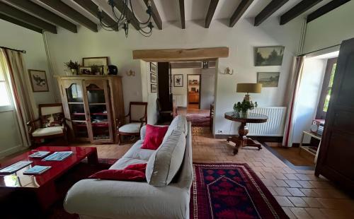 Salbris House | Le Pré Des Fées