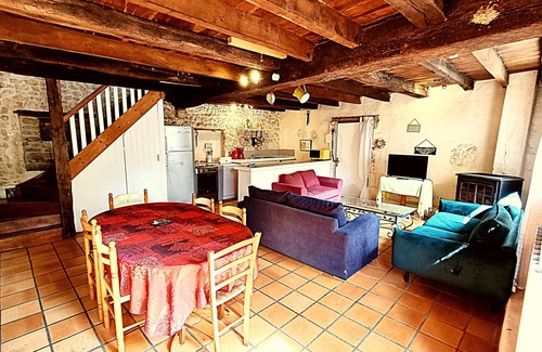 Saint-Just-Luzac House | Le Pressoir 3 bedroom house