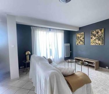 Saint-Priest-en-Jarez Apartment | Le Priest - Calme, hopital nord, fac de médecine