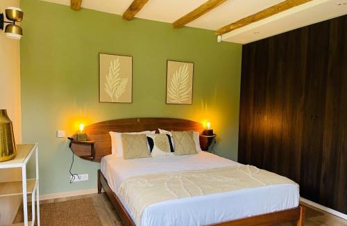 Saint-Broing-les-Moines House | Le Prieuré de Saint Broing