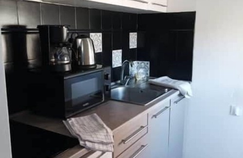 Miroir - Batignolles Apartment | Le pti Oyon: T1, Near train station, Secure,