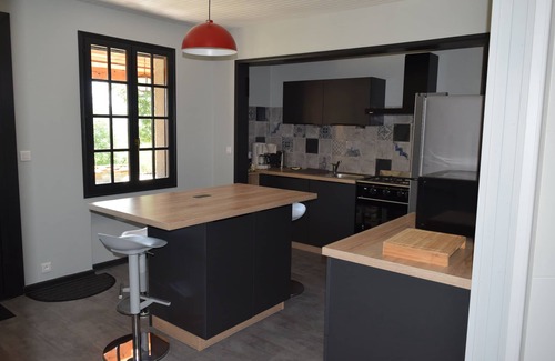 Charbonnieres-les-Vieilles House | Le Quiet Gîte à la Campagne