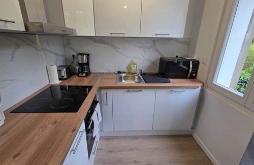 Arras Apartment | Le quai 22, Arras station - 3 bedrooms and 3 bathrooms