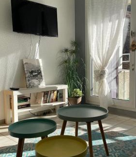 Digne-les-Bains Apartment | "Le refuge des bains" - Piscine partagée - Balcon