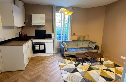 Bondy Apartment | Le Refuge Urbain