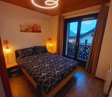 Saint-Gingolph Apartment | Le regard sur le lac