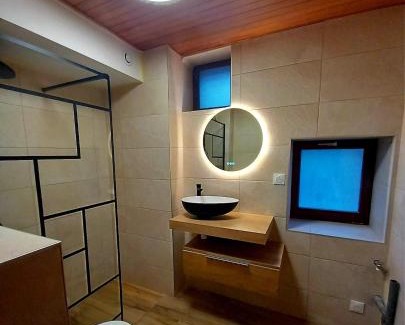 Saint-Gingolph Apartment | Le regard sur le lac