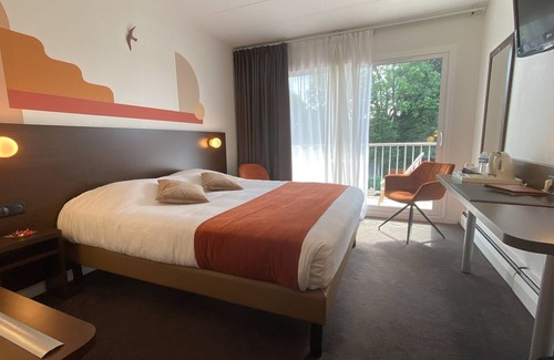 Montigny Hotel | Le Relais De Montigny - Logis