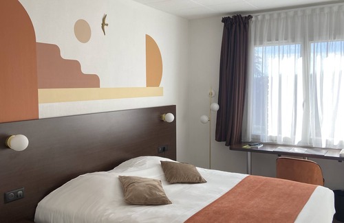 Montigny Hotel | Le Relais De Montigny - Logis