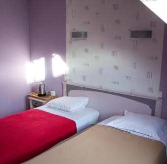 Vibraye Hotel | Le relais du chapeau rouge