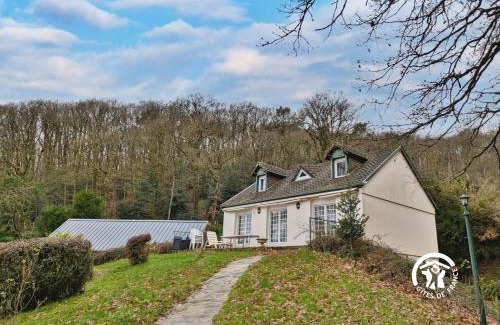 Saint-Pierre-sur-Orthe House | Le Rendez vous