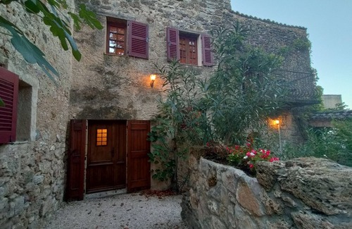 Sillans-la Cascade House | Le Repère de la Duchesse - Annexe de Château Médiéval en Plein Coeur de Provence