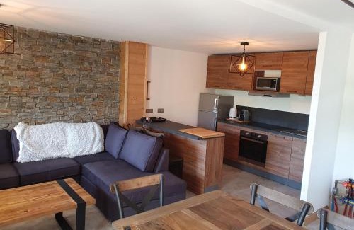 Montgellafrey Apartment | Le Repaire des Loups - Appart neuf 12 pers 4 chambres - location à la semaine