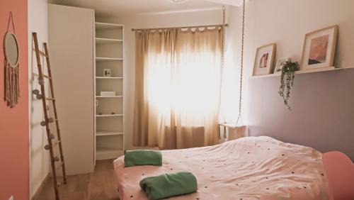 Chanteloup-les-Vignes Apartment | LE Repaire Du Capitaine