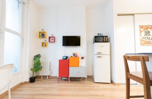 Downtown Angers Apartment | Le Retro Pop - Place du ralliement
